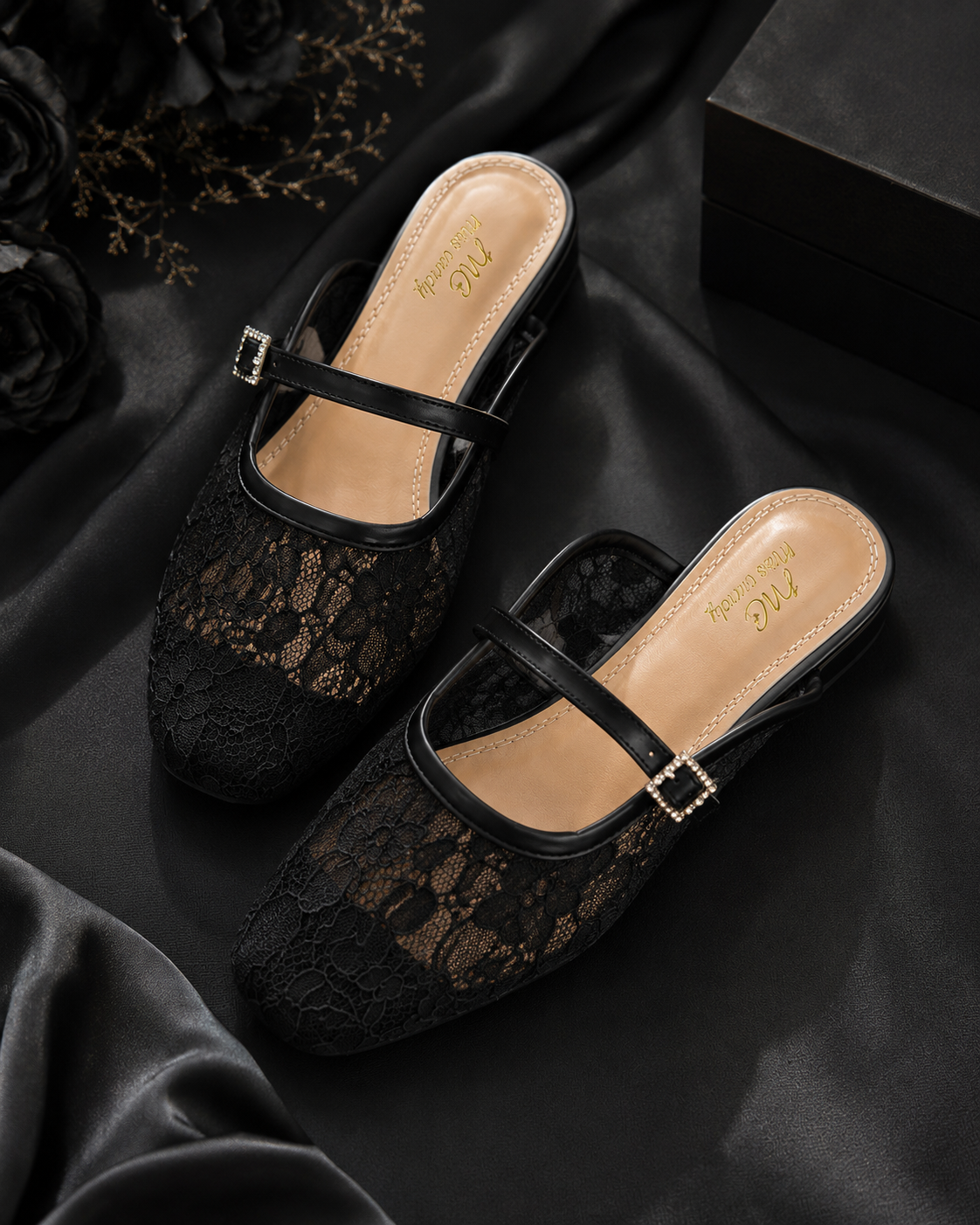 Lace charm mule